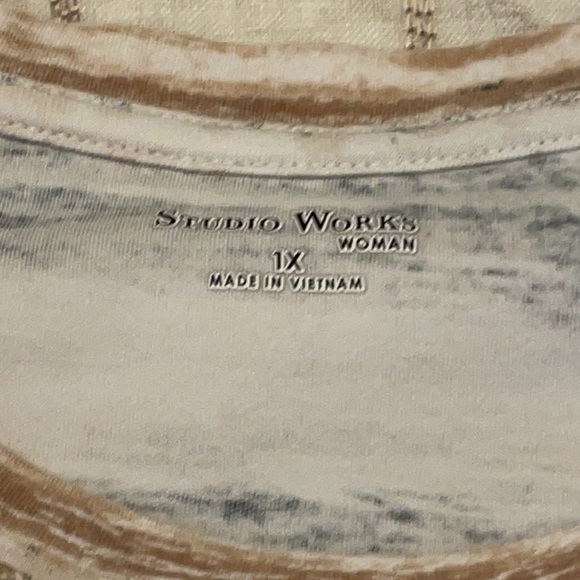 Studio Works Woman 1x top with 3/4 length sleeves - Picture 5 of 11